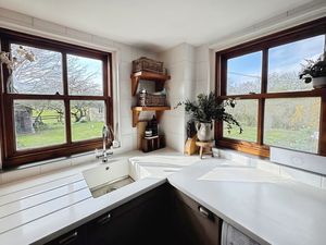 Photo 11- click for photo gallery